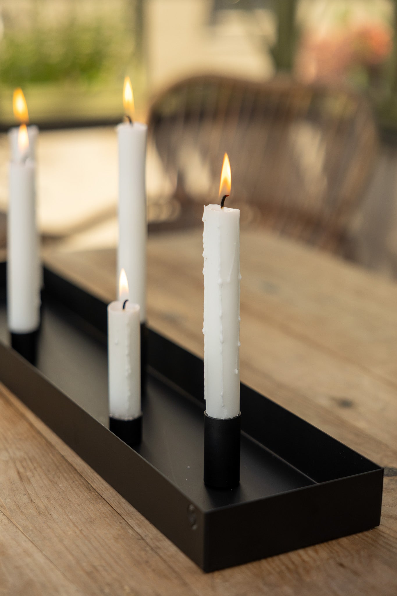 Storefactory Sund Large Schwarz – großer, eckiger Kerzenhalter mit versetzbaren Kerzenhaltern.