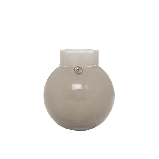 Zeitlose Glasvase von Ernst in sanftem Beige. Ideal für Blumen oder als Windlicht. Hochwertiges Glasdesign im skandinavischen Stil für jedes Zuhause.