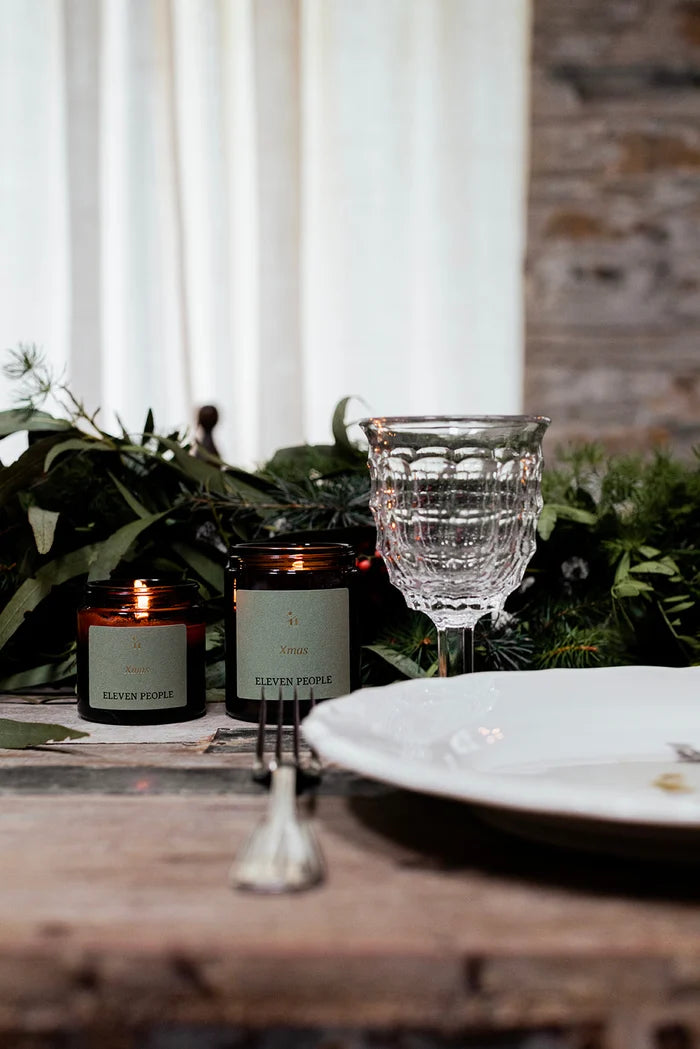 Eleven People Duftkerze „Blend X’mas“ – Weihnachtlicher Duft aus Apfel, Rose, Zedernholz & Eichenmoos. Handgegossen aus Sojawachs, vegan & nachhaltig im Glas.
