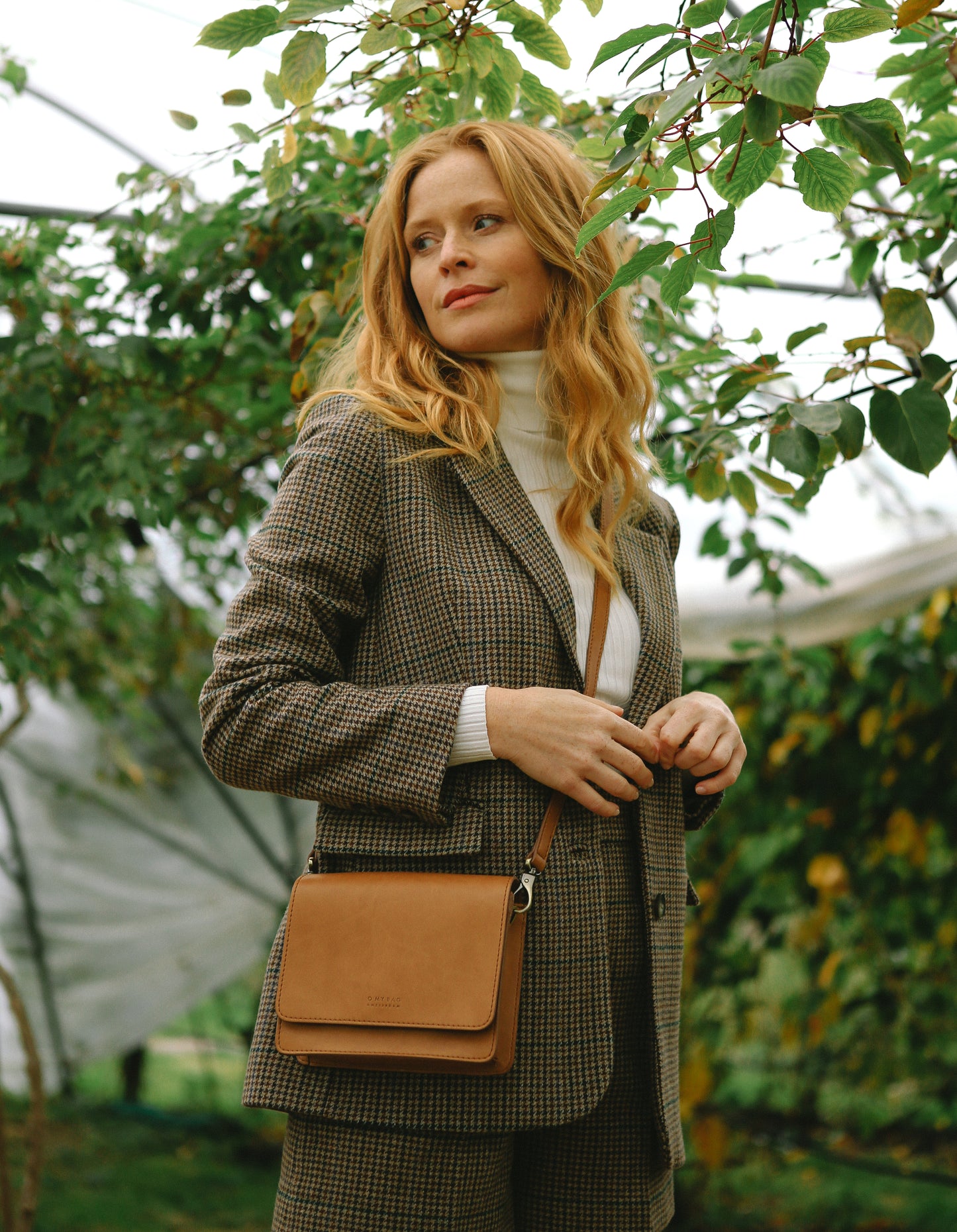 Audrey Mini Cognac Vegan Uppeal™ - Checkered Strap