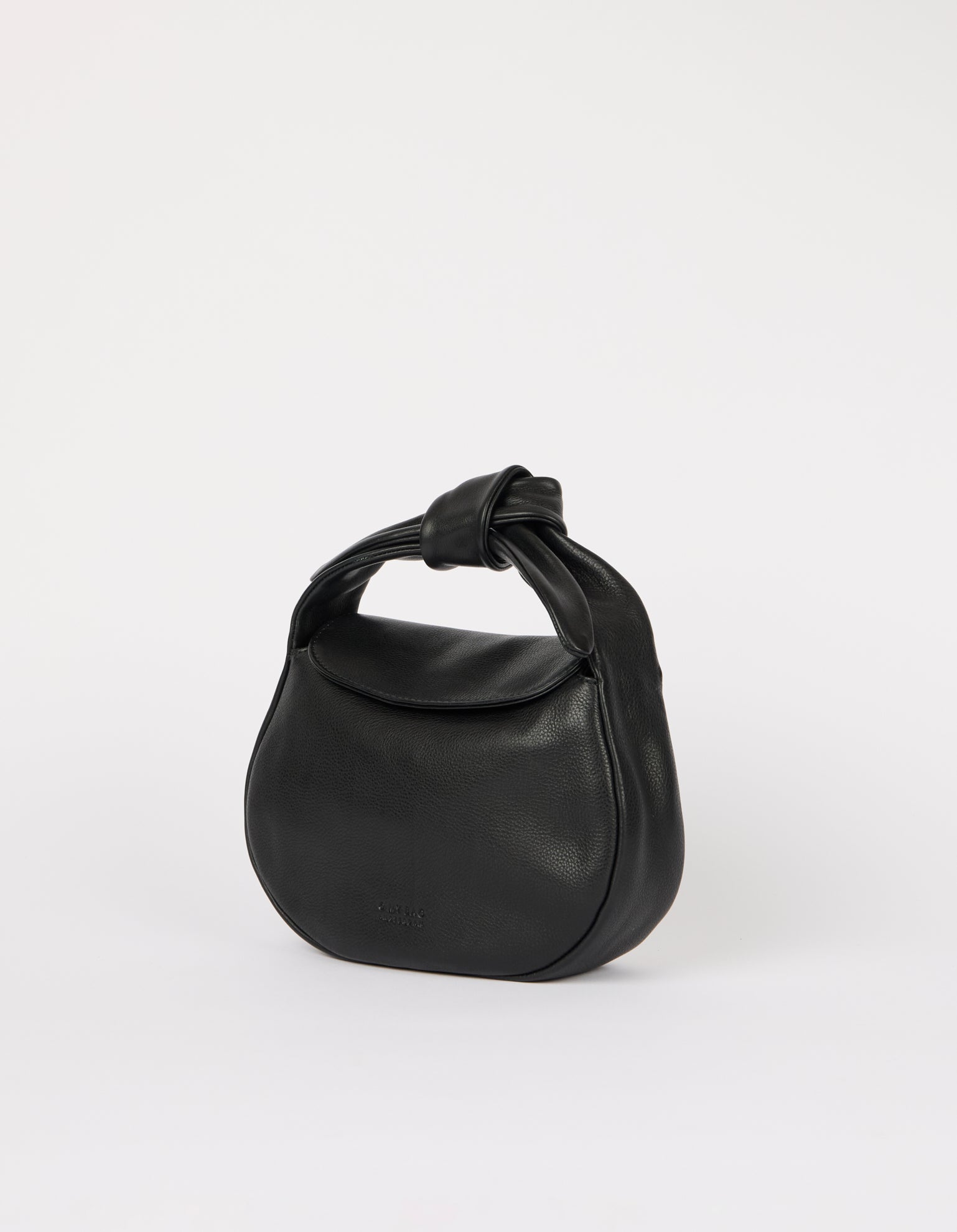 O My Bag Coco Croissant – Handtasche aus Soft Grain Leder mit Bow Handle & Crossbody Strap