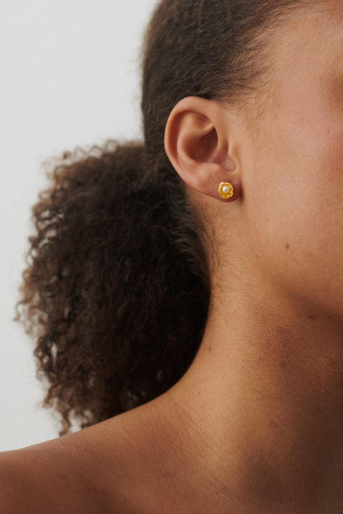 Hidden Pearl Earsticks - Silber