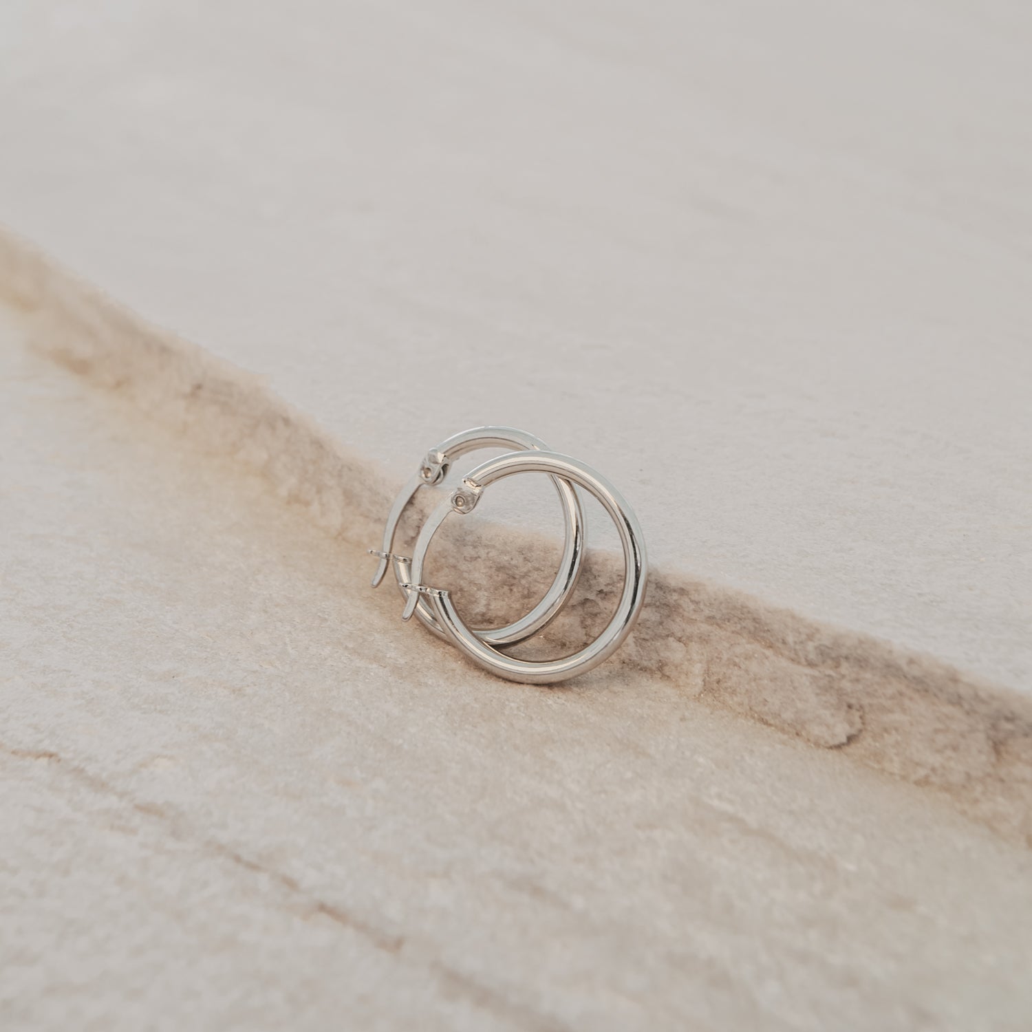 Eulenschnitt Creole Nele Silber 2 cm – eleganter Ohrring mit schlichtem Design