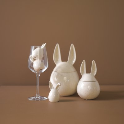 Eating Rabbit - Large - vanilla