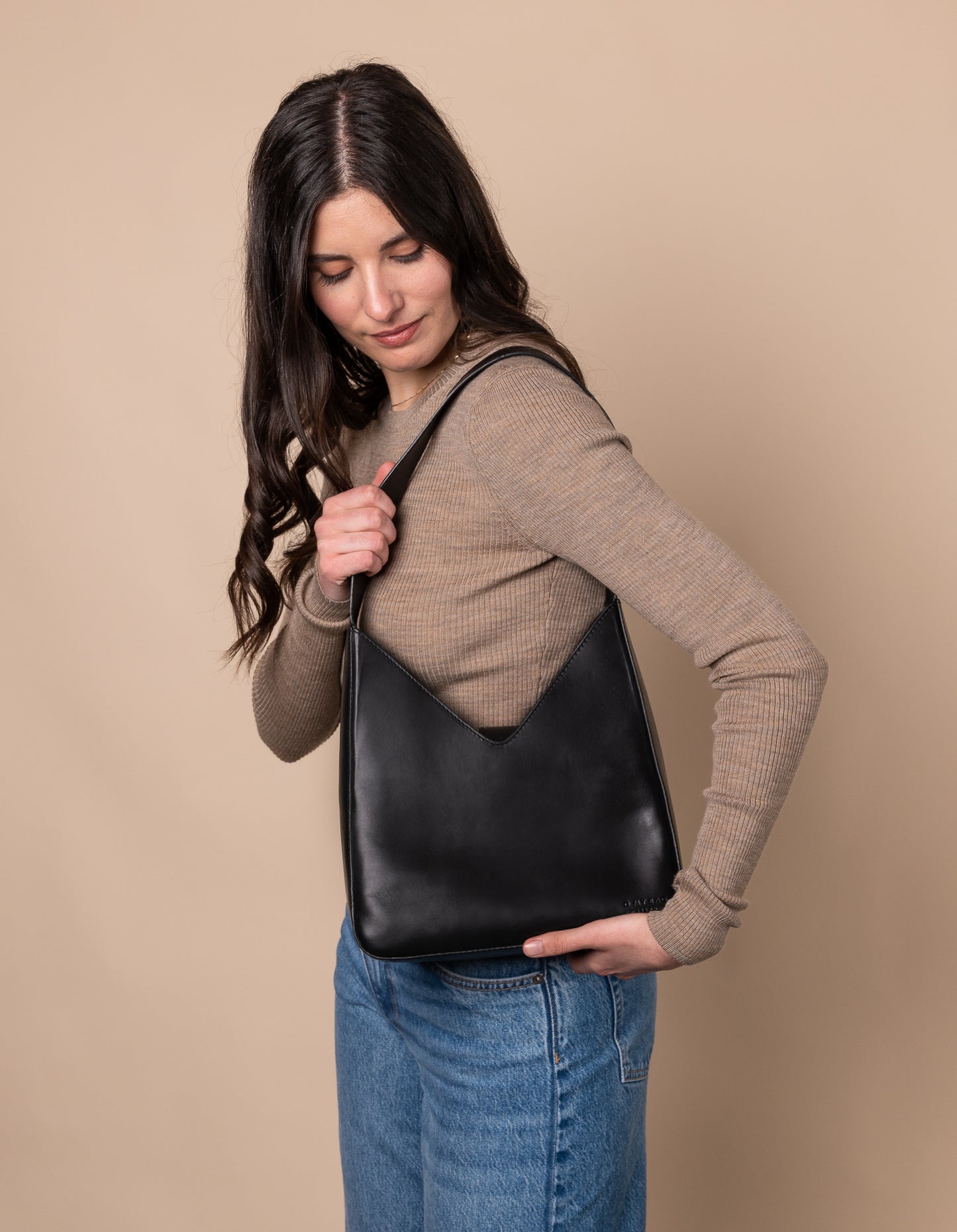 Vicky - Black - Classic Leather