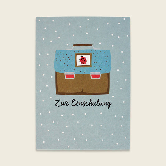 Ava&Yves Postkarte „Schulranzen Ocker/Blau & Marienkäfer“ – Zur Einschulung