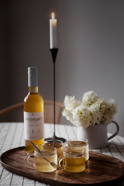 Winterlicher Apfel-Zimt-Saft von Ernst. Aromatisch, alkoholfrei und perfekt für kalte Tage 