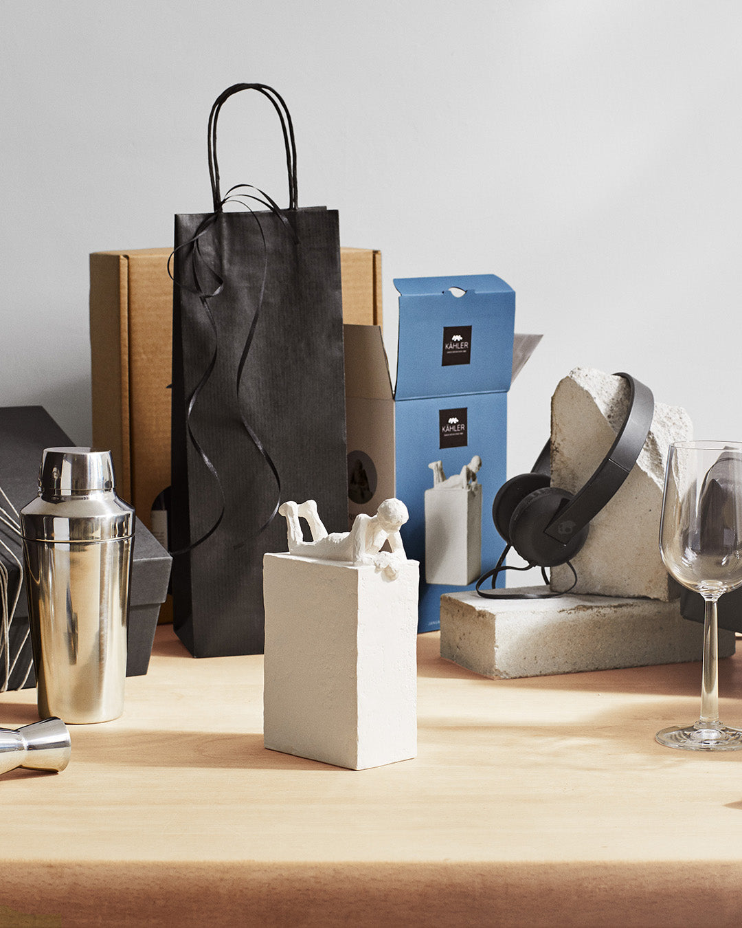 Kähler Figur „Aquarius“ – handgefertigte Wassermann-Skulptur aus Steinzeug