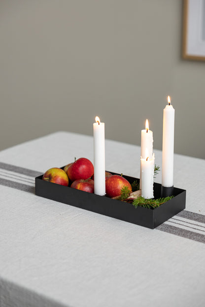 Storefactory Sund Small – eleganter schwarzer Kerzenhalter mit Magnetfunktion. Zeitloses Design, vielseitig kombinierbar.