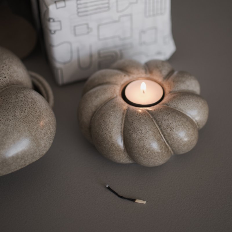 Kerzenhalter mit gedrehter Kante skandinavisches Design