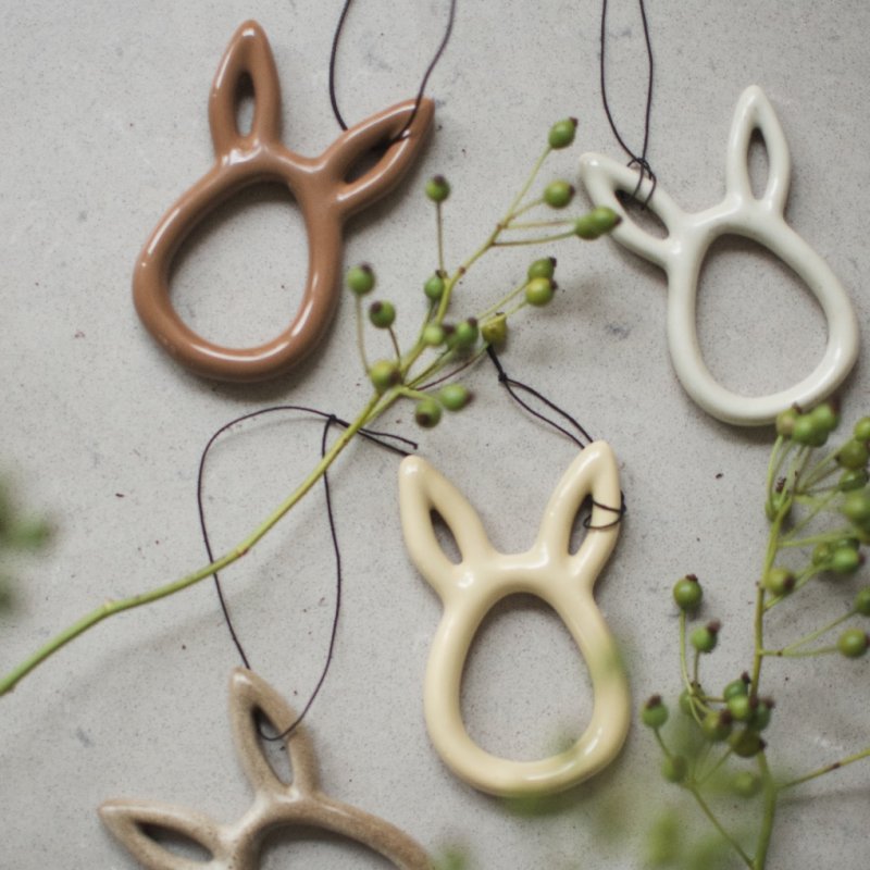 Keramik Hase Osterdekoration skandinavisch