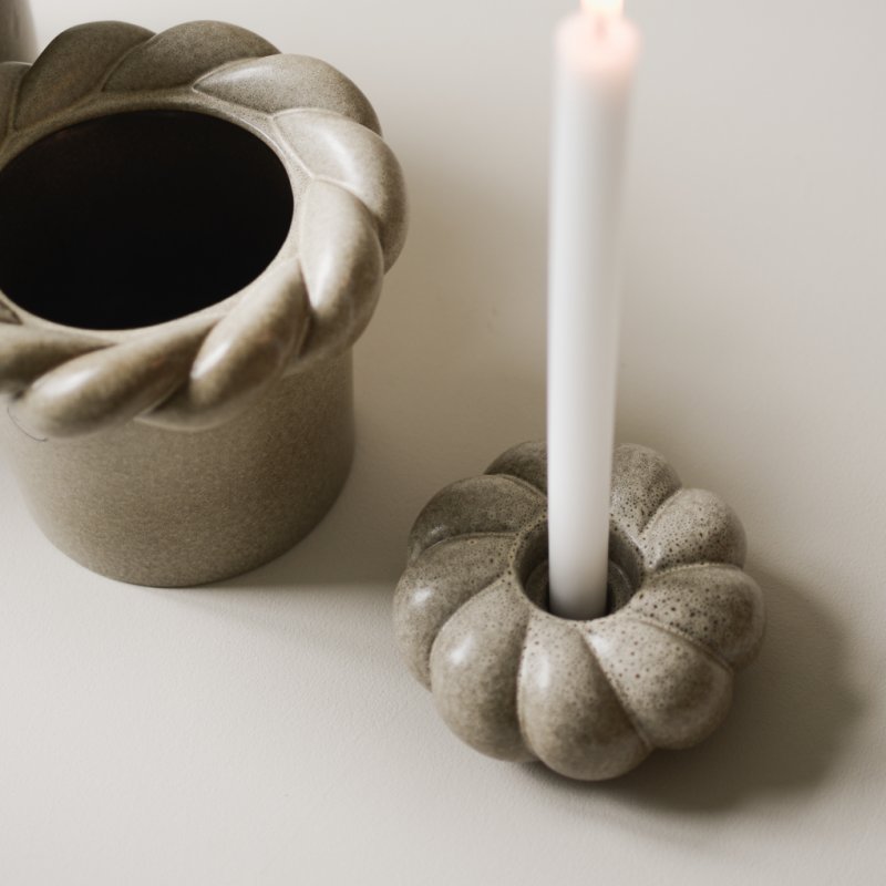 TWINE Kerzenhalter beige aus Keramik DBKD